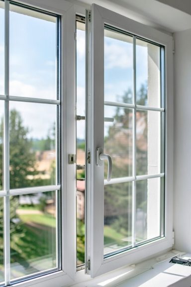 Fenster nach Wartung Fachgerecht nachgestelltes Fenster mit überprüfter Mechanik